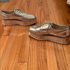 Silver metallic platform oxford